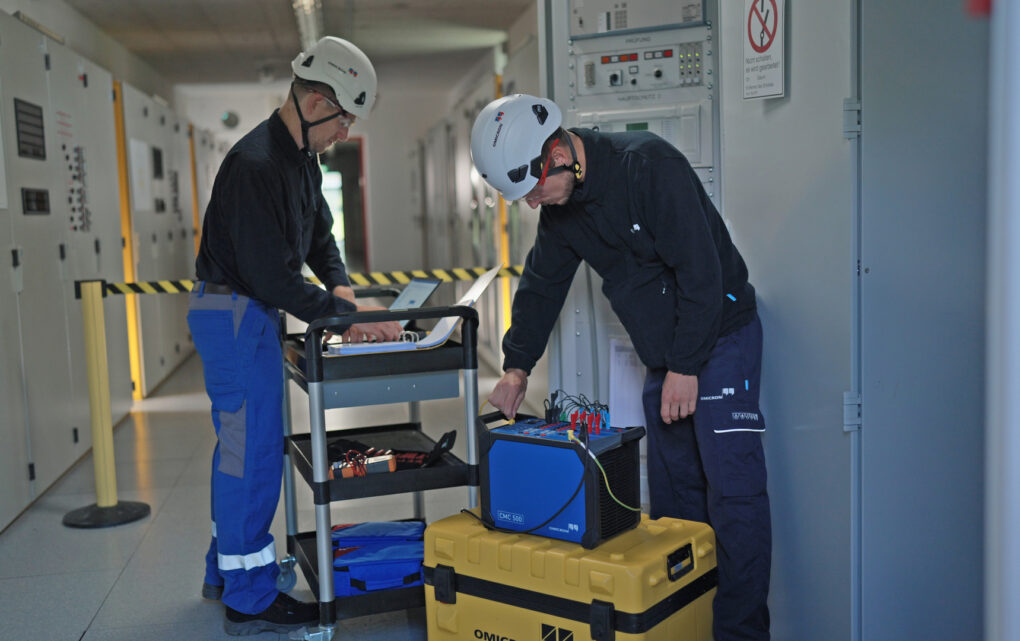 Image The Solution for Efficient Commissioning of Medium-Voltage Switchgears