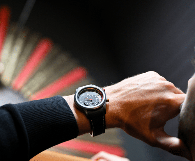 Image The World’s First Wristwatch Employing Silicon Machinery