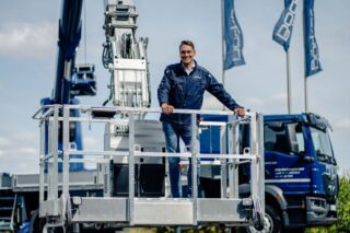 Image The Böcker Lift from the Louvre Heist that Went Viral: The Story Told by Its President