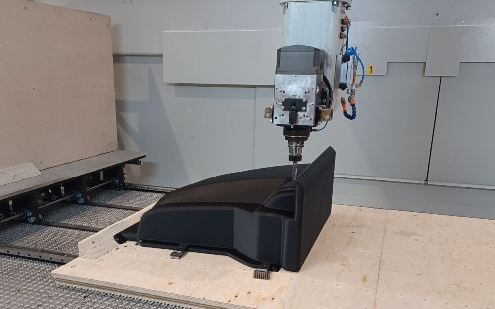 The opportunity for additive manufacturing lies in becoming more closely connected with machining, robotics, automation and software – not as an isolated production technology, says Chiappa
