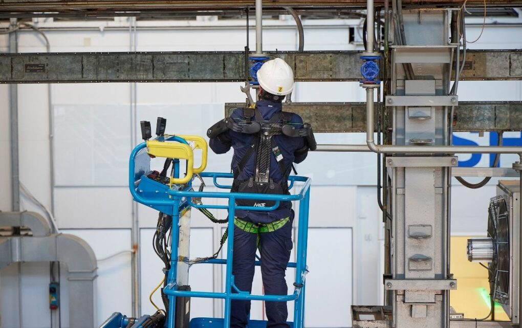 Image Comau Expands Its Wearable Robotics Portfolio with the New MATE-XT GO Exoskeleton