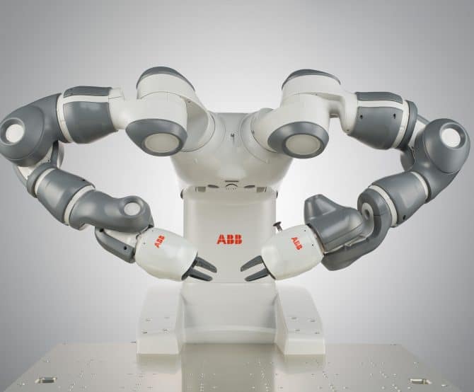Image Bigger Than Paper Planes: Robots Build Robots