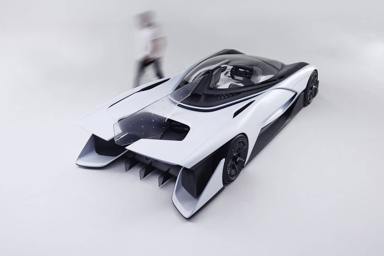 Automakers Rev Up Efficiency with 3D and VR