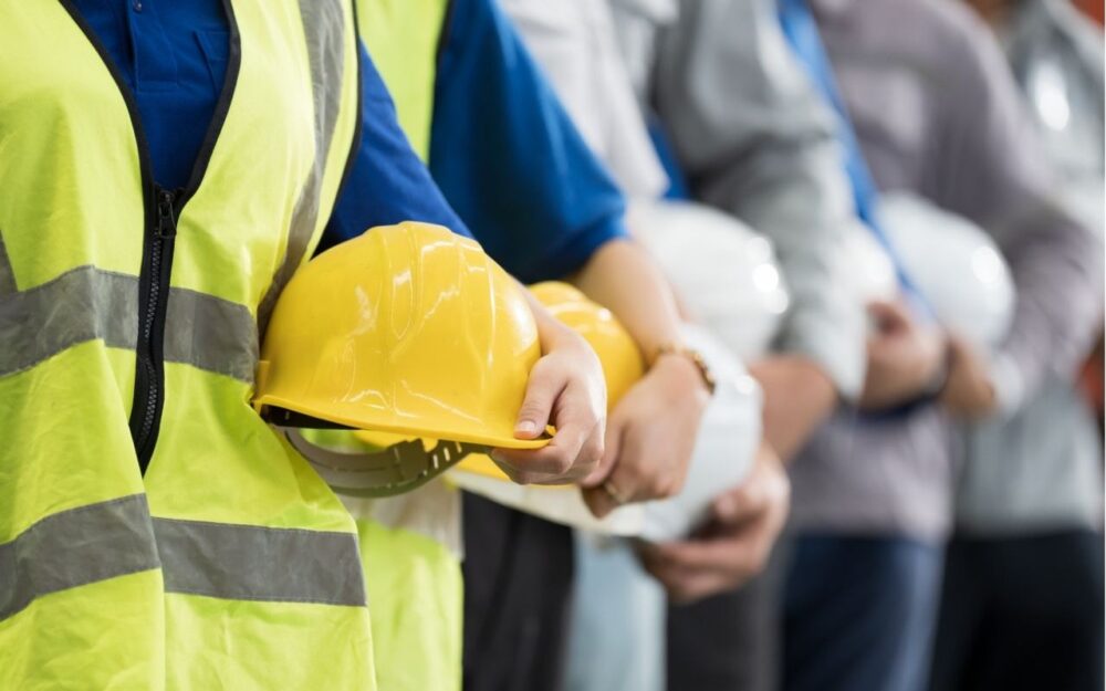 Revitalizing the French and European Industry: 3 Strategies for a Global Comeback