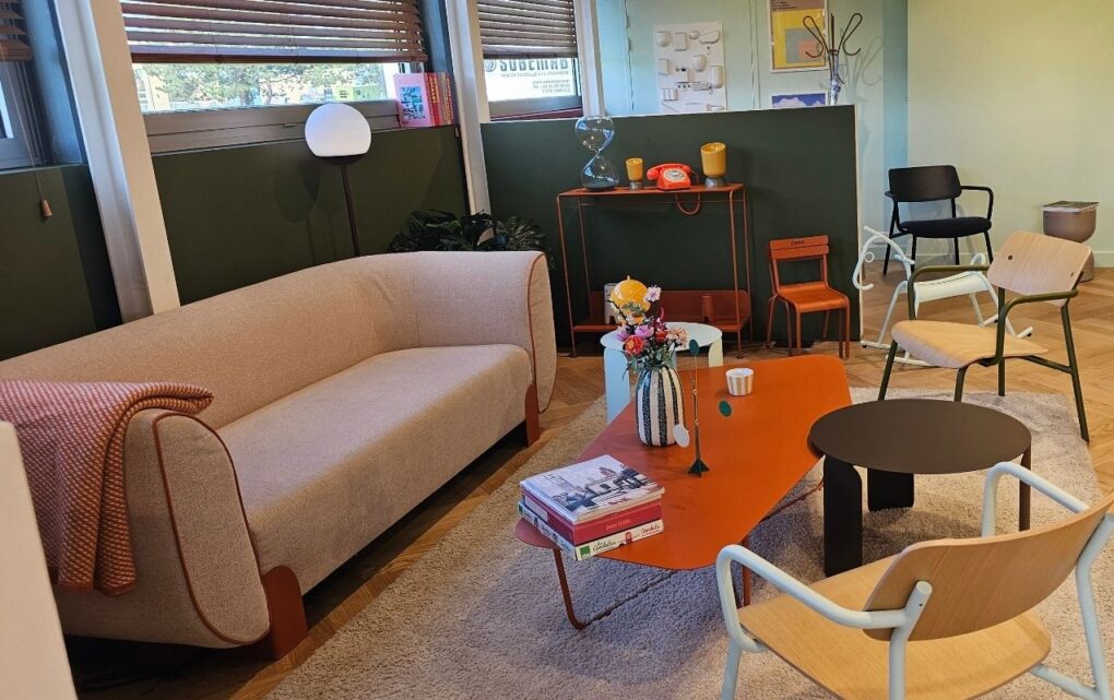 Image Fermob Moves from Garden to Living Room: The “Maison Fermob” Strategy