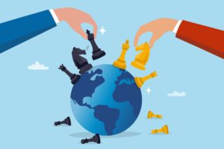 Image Nearshoring vs Globalization: How Geopolitics Is Reshaping Manufacturing Choices