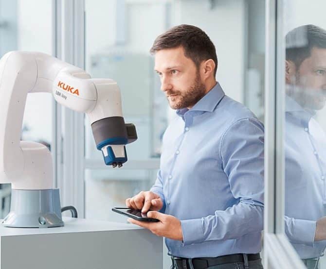 Image [AUTOMATICA 2018] KUKA Introduces LBR iisy its New Lightweight Cobot Prototype