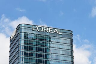 Image L’Oréal’s Supply Chain Makeover: From Global Giant to Agile, Green, and Consumer-Centric