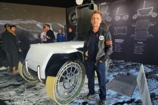 Image Mathieu Kassovitz at the Paris Air Show: When Cinema Meets Space Tech