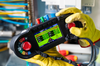 Image Eliminate Unstable Low Impedance Readings with Megger’s True Loop™