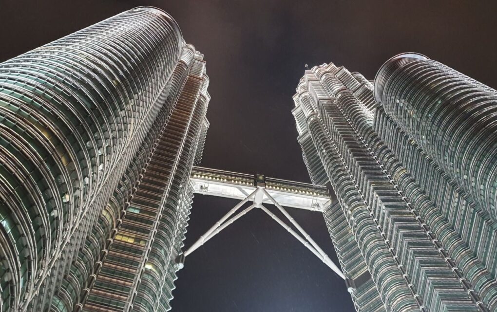 Image Malaysia: a Dynamic Industrial Economy Looking Toward Europe