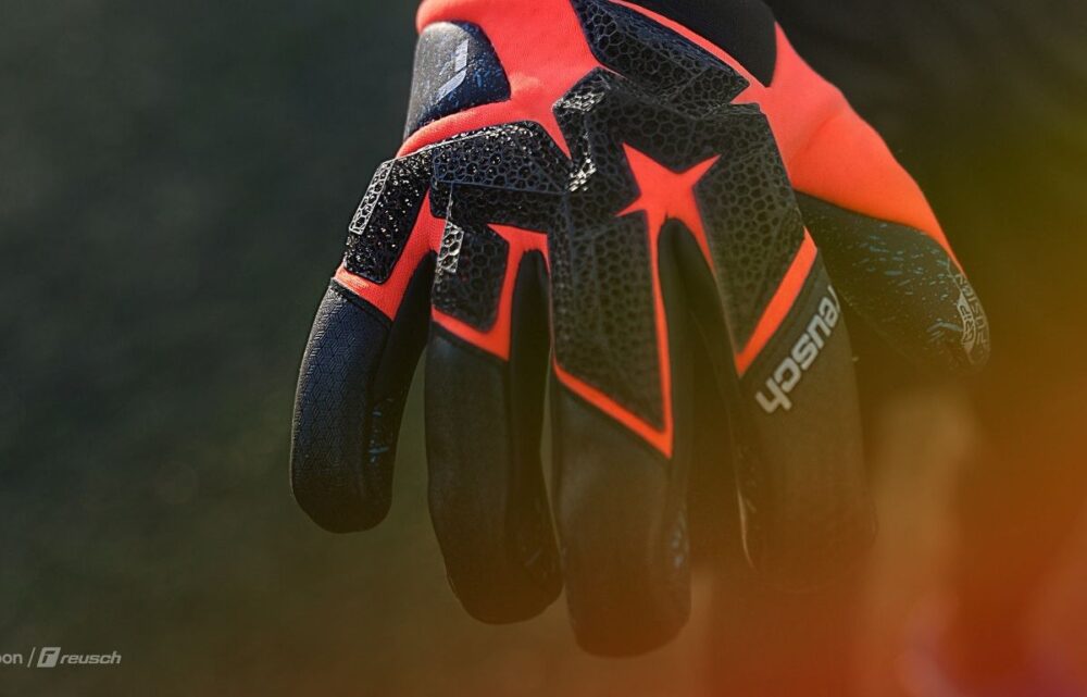 Image Reusch Teams With Carbon® to Launch the First-Ever Goalkeeper Glove With a 3D-Printed Punch Zone