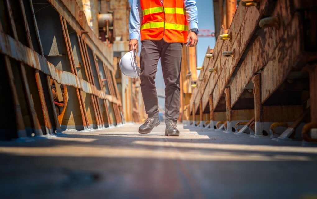 Image [Buying Guide] How to Choose the Right Safety Shoes?