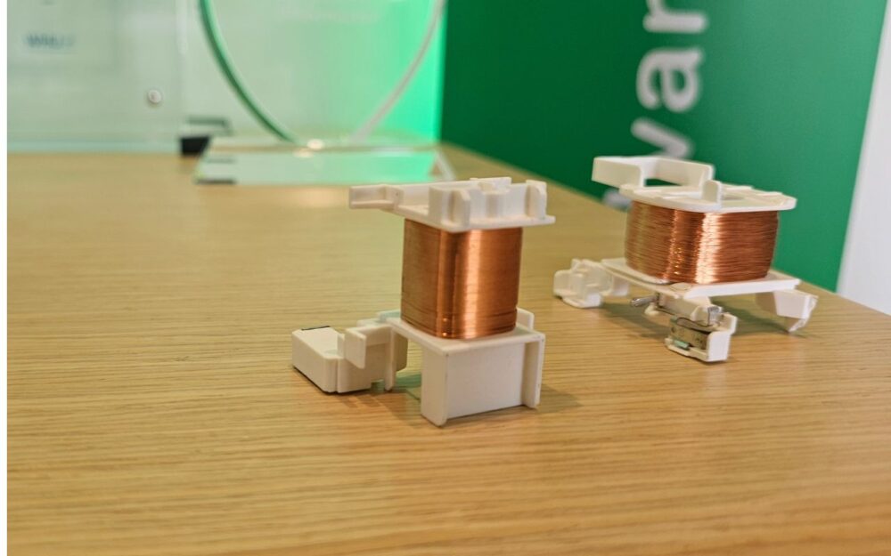  silver tip attached to a copper support