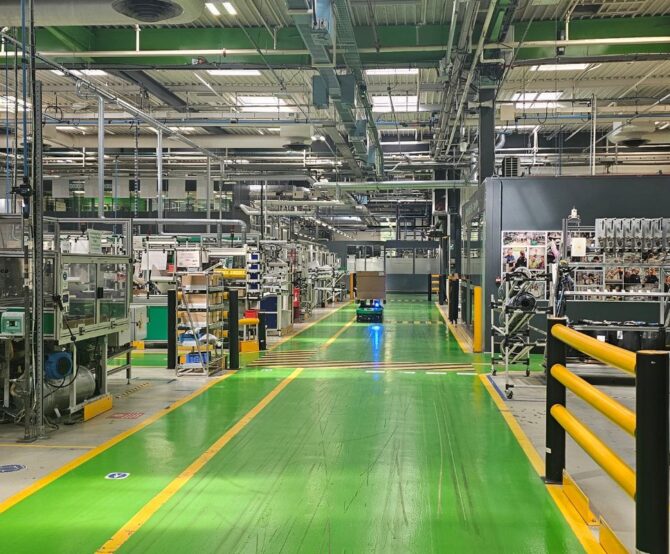 Image Inside Schneider Electric’s Factory, Brownfield Modernization Becomes a Weapon for European Competitiveness