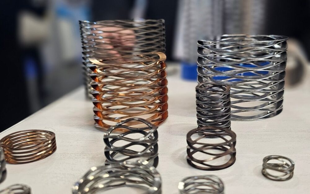 Smalley, precision mechanical components
