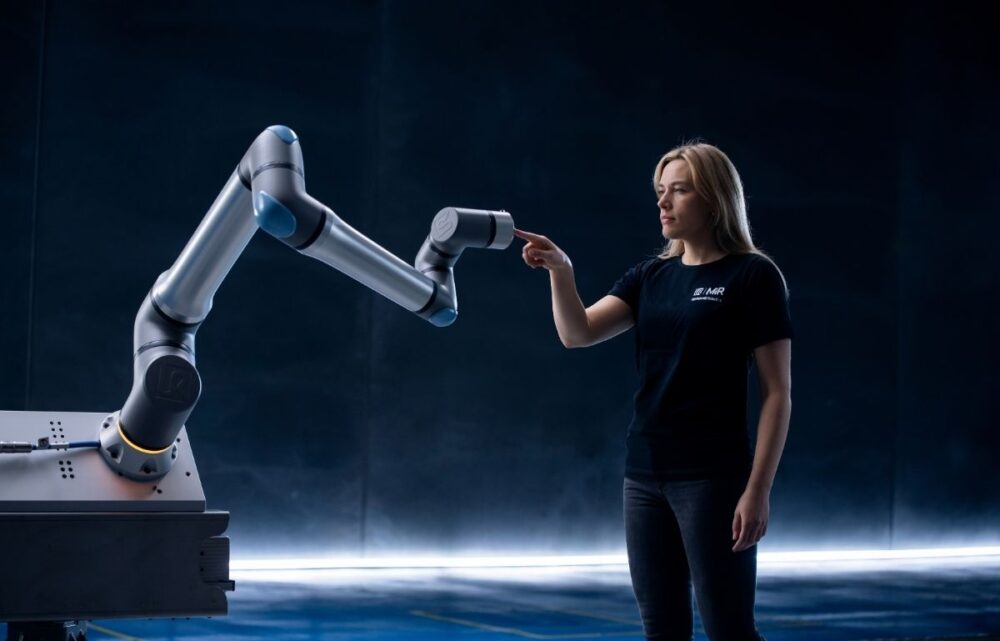 Image Meet the UR15: Universal Robots Unveils Its Fastest and Most Powerful Cobot Yet