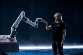 Image Meet the UR15: Universal Robots Unveils Its Fastest and Most Powerful Cobot Yet