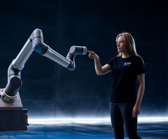 Image Meet the UR15: Universal Robots Unveils Its Fastest and Most Powerful Cobot Yet