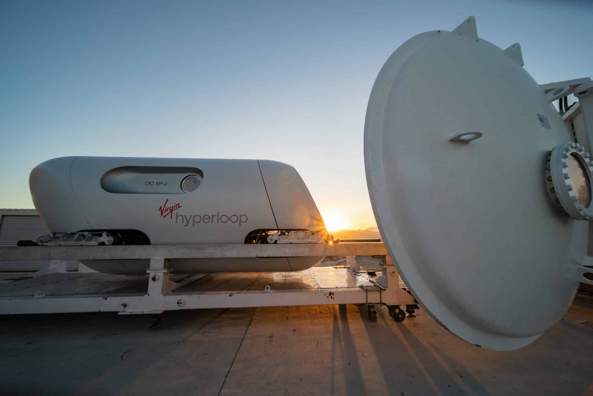 Josh Giegel, CTO and co-founder of Virgin Hyperloop, and Sara Luchian, Director of Passenger Experience were the two passengers chosen by the Virgin Group subsidiary to carry out the test.