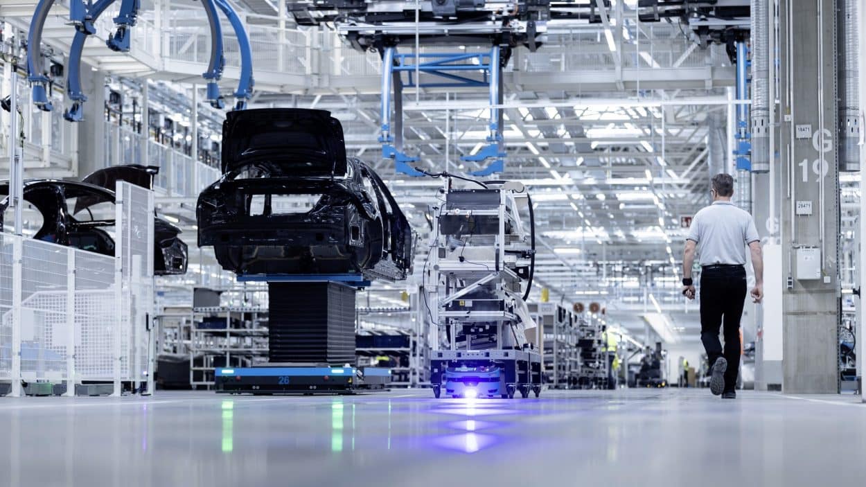 5G: The Concrete Applications for the Automotive Industry
