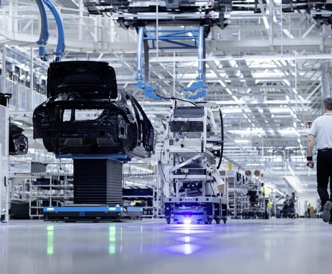 Image 5G: The Concrete Applications for the Automotive Industry