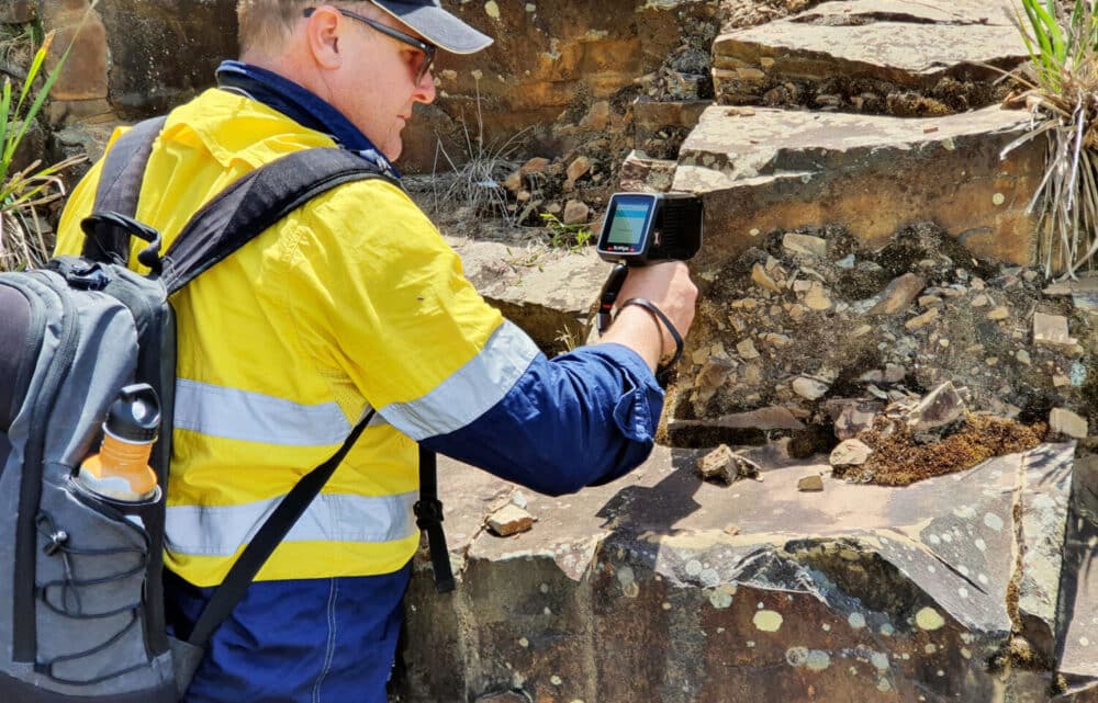 Image Affordable Handheld Device Allows Analysis of Lithium in Soils and Minerals